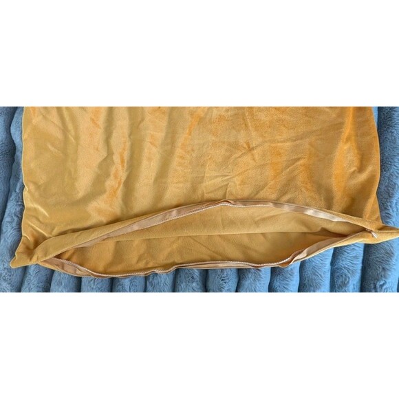 Pillow Sham Gold Crushed Velvet Decorative Pillow Sham Zip Closure 23''x23'' - Picture 15 of 16